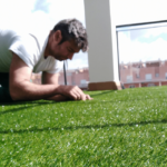 Costo del césped artificial: precios de instalación para tu jardín