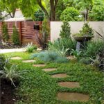 Opciones para reemplazar el césped en tu jardín